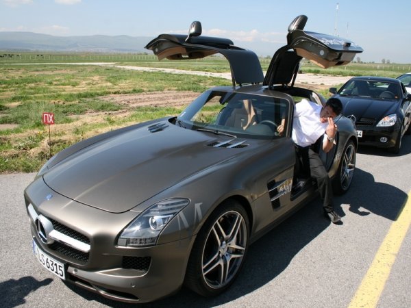 "ОЧАРОВАНИЕ БЕЗ КРАЙ" - ексклузивното роудшоу Mercedes-Benz Star Experience