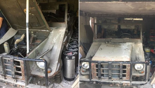 В обявата колата е посочена като Audi, вероятно защото системата за подаване не допуска марката DKW. Това е високопроходим автомобил, създаден за нуждите на Бундесвера и бил също на въоръжение в армиите на Холандия и ЮАР. Тази бройка е произведена през февруари 1964 в Инголщад, има бензинов двигател с мощност 40 коня и очевидно е за реставрация. Продава се в Монтана. 
