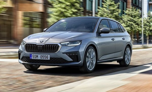 Статус: Ще го има поне до 2025

Чехите имат два представителя в С-сегмента - но и двата не са типичните компактни модели. По-малкият, Scala, като размери и дизайн го докарва като компактен хечбек, но всъщност е на платформа от В-сегмента, използвана за VW Polo и Seat Ibiza. Scala получи фейслифт тази година, след който стартовата цена си остава доста умерена - 35 690 лева (но с едва 95 коня мощност). Все още няма яснота дали моделът ще получи второ поколение. 
