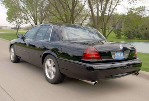 В края на миналия век продуктите на тази марка твърдо си осигуриха титлата &bdquo;автомобили за пенсионери&ldquo;. В началото на 2000-те Ford решr да поправи това, като пуска на пазара Marauder. Това беше спортна версия на легендарния Ford Crown Victoria - кола, известна ни като американски полицейски автомобили и таксита.
