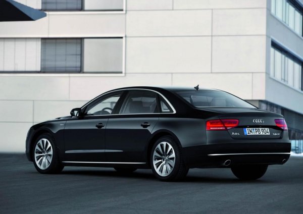 Audi A8 L Hybrid 