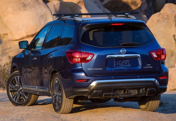 В същото време обаче този модел продължава да се приема като &bdquo;всъдеход&ldquo;, което подлъгва много шофьори да го карат по тежки терени. Крайният резултат е, че почти всички екземпляри, предлагани на пазара втора ръка, има проблеми със  съединителя и скоростната кутия. Окачването също не издържа на сериозни натоварвания.