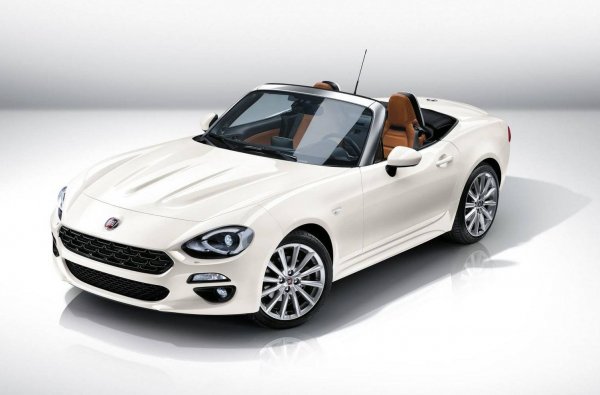 Слуховете за нова малка спортна кола от Италия изобилстваха и станаха реалност през 2016 година когато Fiat представи 124 Spider. Той бе базиран на Mazda MX-5, което само по себе си беше добър старт, но използваше собствените двигатели и стил на италианците, за да е сигурно, че ще е със собствен характер. Резултатът бе добре изглеждащ автомобил, който според мнозина бе дори по-добър от МХ-5.

Скоро последва и версия Abarth с повече мощност и по-силен звук на изпускателната система. Моделът може да се нарече успешен, макар като цяло производството му да остана доста лимитирано.