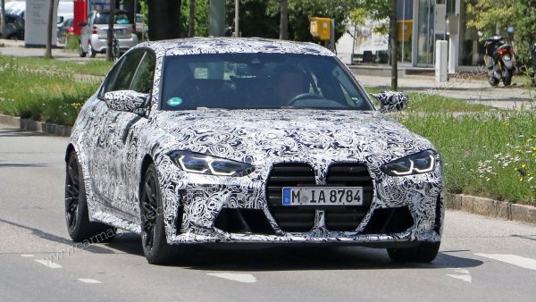 Премиерата на новите M3 и M4 е на 23 септември, като външният вид и техническите характеристики на моделите вече не са тайна. Редовият мотор с 6 цилиндъра ще се съчетава с 6-степенна механична скоростна кутия или с 8-степенна хидромеханичен автомат. Мощността му ще бъде 480 к.с. в стандартния вариант и 510 к.с. във версията Competition.

Задвижването ще е към задните колела, но за първи път в историята на модела ще се предлага и система 4х4. След седана и купето на пазара ще се появят кабиолет M4 Convertible, комби M3 Touring (отново за първи път в историята) и две хардкор-версии CL и CSL. Обсъжда се и излизането на M4 Gran Coupe.