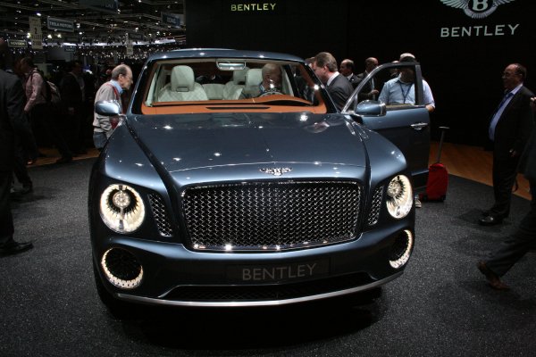 Женева 2012 / Bentley EXP 9 F 