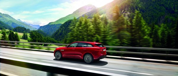 Jaguar F-PACE