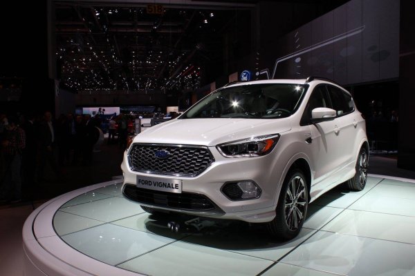 Свободното падане при Ford, което започна доста преди коронавируса, продължава. Спадът за петте месеца е почти 49%, а пазарният дял се стопява до 4.8% - най-ниският в по-новата история. 
