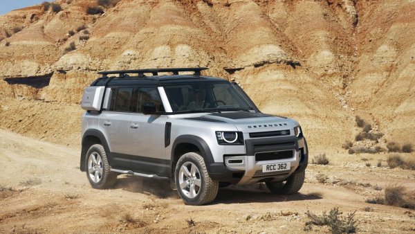 За разлика от рухването при Jaguar, при другия бранд на британския производител JLR спадът е относително овладян - 18% под резултатите от 2019 година. Към края на 2020 марката набра скорост и отчете 16% ръст за четвъртото тримесечие в сравнение с третото. За последните три месеца на годината продажбите на новия Land Rover Defender скочиха с 66%. 
 