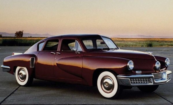 Автомобилът дебютира през 1948 година, като може да се похвали с невероятна за времето си конструкция. Отзад е разположен 9,6-литров &bdquo;боксер&ldquo; с директно впръскване на горивото и хидравлични клапани, има дискови спирачки на всички колела и независимо окачване. Това обаче не му помага и историята на Torpedo приключва нещастно.

Голямата тройка от Детройт (General Motors, Ford и Chrysler) явно е притеснена от конкурента и буквално унищожава Престън Тъкър и неговата фирма. От модела са произведени едва 51 бройки, а Тъкър умира през 1956 година.