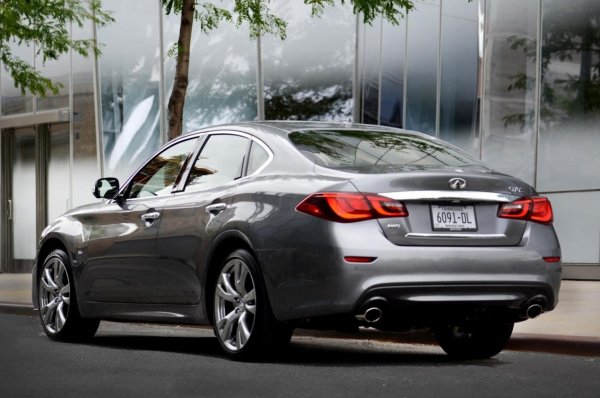 Европейската версия на Infiniti Q70