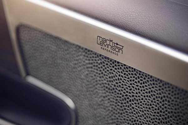 Американската компания от Кънектикът е създадена от Марк Левинсън през 1972 година и също е част от Harman International Industries. Според специалиста по звука нито една марка, с изключение на Lexus, не притежава подходяща собствена акустика, която да съответства на нивото на бранда. Затова аудиосистемата се предлага за моделите на японската марка, но като опция.