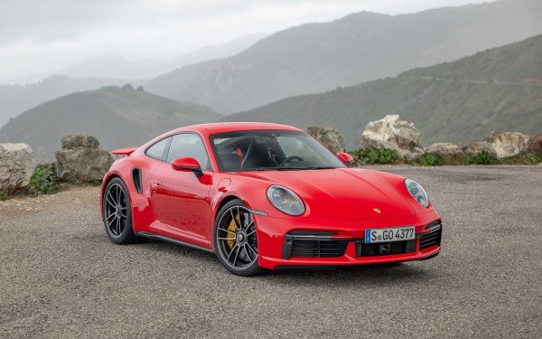 Heidsieck Monopole Champagne 1907 има уникална история. През 1916 година партида от това шампанско е предназначена за руския император Николай II, но корабът с товара е потопен от немска подводница. През 1998 гоцелелите бутилки бяха извадени от дъното на Финския залив и продадени за 275 000 долара всяка.

За тази сума можете да закупите Porsche 911 3.7 PDK Turbo S, което е оборудван с 3,8-литров  шестцилиндров „боксер“ с двойно турбоко и мощност от 650 к.с. Този спортен автомобил ускорява до 100 км/ч за 2,7 секунди и достига максимална скорост от 330 км/ч.