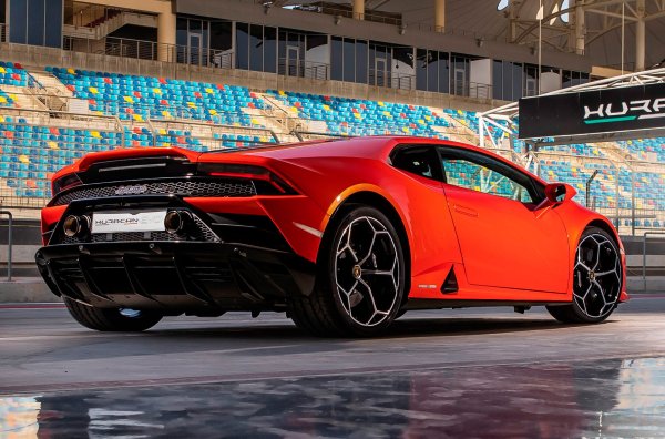 При инциденти това може да бъде опасно. Проблемът е възникнал заради неправилен монтаж на предпазната скоба на кабела за отваряне на вратата. Неизправностите са отстранени безплатно, като решението е правилно инсталиране на скобата. 