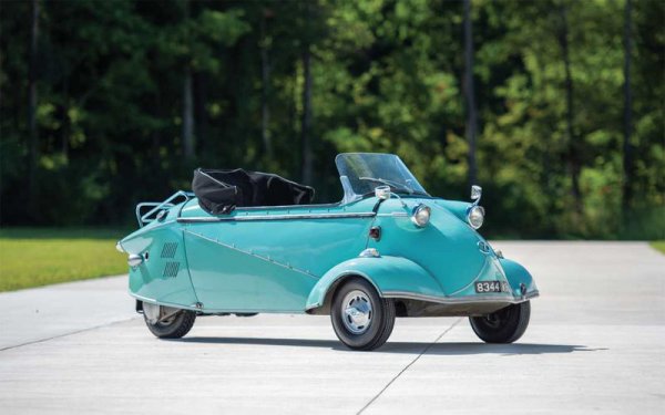 Още един триколесен чудак, който обаче е произведен в Германия, при това от производител на самолети. Продаван е като спортен автомобил, но едва ли може да бъде такъв заради липсата на стабилност в завоите заради трите колела.