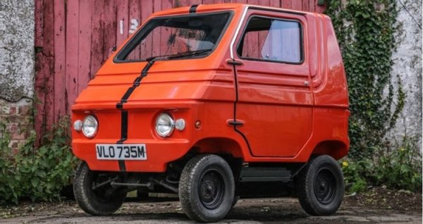 Докато останалата част от Европа разработваше малки автомобили като Mini и Fiat 500, Zagato направи малката кутия на колела. Мнозина остнанаха изненадани от квадратния външен вид на автомобила. И да, той е разработка на Zagato - същите хора, които направиха DB4 GTZ на Aston Martin. 

Трябва обаче да се отбележи, че Zagato, с помощта на Morelli, произвежда един от първите електрически автомобили, който разполага с четири 12V батерии и електромотор. Той не бърз, като развива 40 км/ч, а пробегът му с едно зареждане е 80 км.