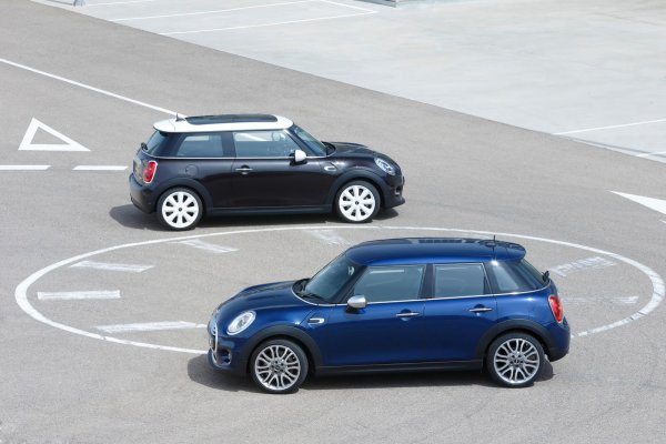 Новото поколение MINI с пет врати