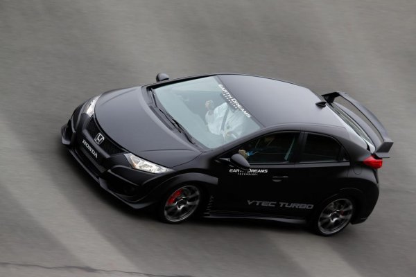Honda Civic Type R по време на тестове 