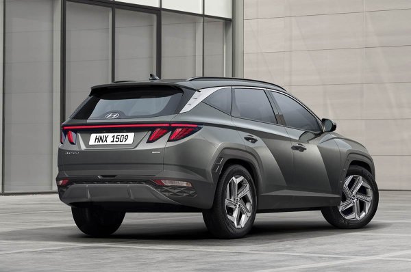 Малко над 32% ръст на годишна база за Hyundai, който е от шепата компании с по-висок резултат през 2021, отколкото в предкризисната 2019. При това бестселър на марката вече не е Kona, а носещият по-висок марж на печалба Tucson. 

Пазарен дял: 3%
Най-продаван модел: Tucson - 228
През 2020: 717 регистрации
