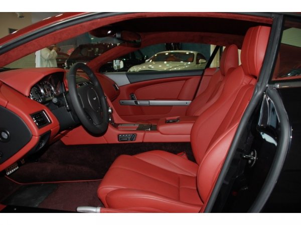 Aston Martin DB9 от Mansory