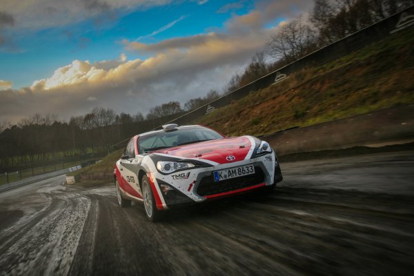 Toyota GT86 CS-R3 (рали модел)
