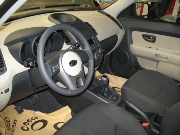 Kia Soul / Автомобилен салон София 2009