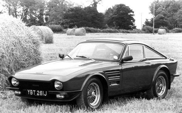 Започвайки като TVR на автомобилното изложение в Женева през 1965 година, Trident влиза в производство напълно независимо. Марката съществува едно десетилетие &ndash; въпреки че са направени общо около 200 коли.