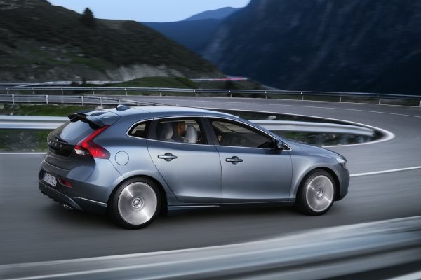Volvo V40