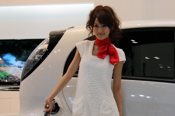 Момичетата на автосалон Токио 2009