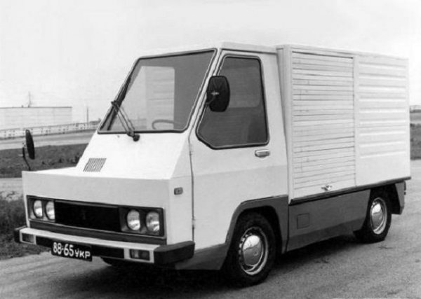 <p>Прототипите на руското автомобилостроене<br /><br />ВАЗ 2802-01 "Пони" от 1980 г</p>