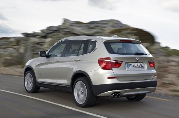 Ангренажната верига има нисък ресурс - когато се разтегне, маслото започва да тече по-зле, провокирайки прекъсване на подаването на масло. Недостатъците се добавят към неправилната работа на горивните инжектори и високата чувствителност към качеството на бензина.