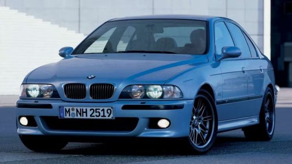 Години на производство - 1998-2003

Двигател – 5,0-литров V8

Мощност – 400 к.с.
