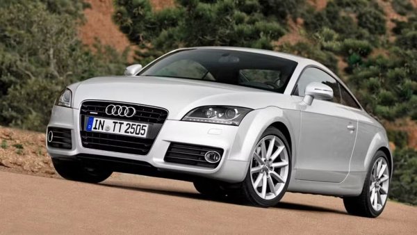 Години на производство - 2008–2015

Двигател – 2,0-литров с 4 цилиндъра

Мощност – 204 к.с.
