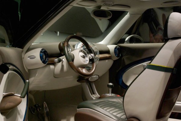 Автомобилен салон Париж 2008, представя MINI Crossman Concept