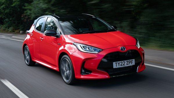 Икономичният Yaris се е настанил удобно в Топ 10 тази година, като очевидно запазва популярността си вече четири поколения. Това все още е най-успешният и най-продаван модел на Toyota в Европа, а спортният GR вариант продължава да се държи като един от най-добрите хот-хечове, създавани някога.