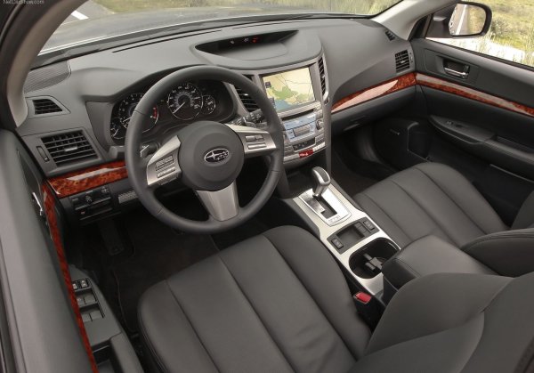 Сред проблемите на двигателя са уплътненията на разпределителния вал и неравномерно охлаждане на четвъртия цилиндър, което може да доведе до отказ и ремонт. Препоръчва се по-честа смяна на маслото, отколкото е посочена от производителя.