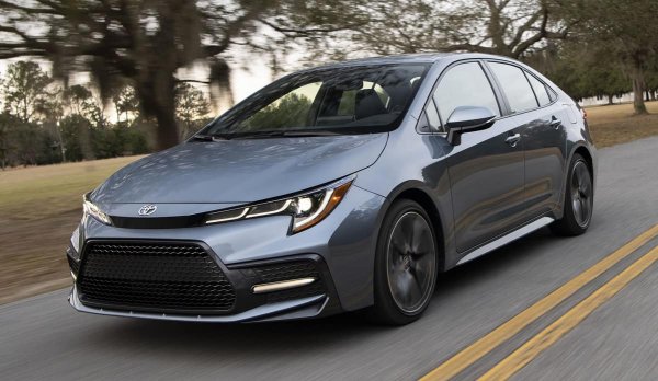 Ако имате семейство и се нуждаете от надеждно превозно средство, тогава Corolla може да бъде първи избор. Автомобилът е просторен и осигурява комфортно возене, като към предимствата му може да бъде добавен и нисък разход на гориво. Топ-версиите се отличават със страхотно окачване и съответно предлагат по-добро управление.