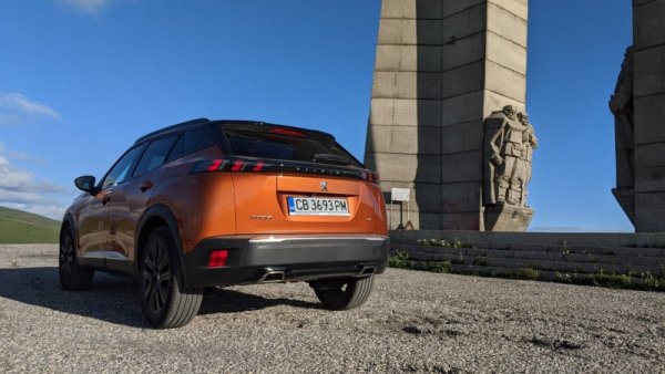 И тук проблемите с производството означават недостатъчни наличности и доста чакане за кандидат-купувачите. Само 6 нови регистрации през септември. 
