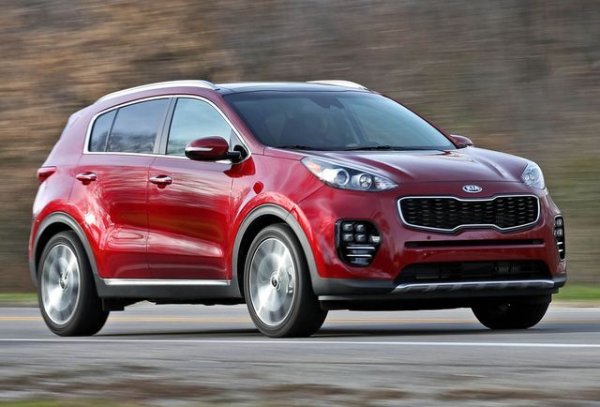 Много успешният модел е към края на живота си, броени седмици преди дебюта на следващото поколение. Това води до доста големи отстъпки и обяснява 50-те нови регистрации през септември - трето най-добро постижение на нашия пазар. 
