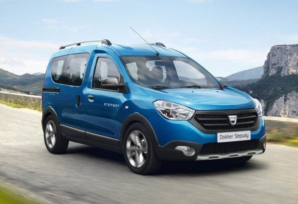 Dokker е на път да запише феноменално постижение: да завърши годината като най-продавания лек автомобил на българския пазар, независимо, че производството му окончателно спря още през март. Интересът обаче не секва и през септември са пласирани още 98 автомобила от оставащите складови наличности. Успоредно с това вече вървят и продажбите на наследника му Renault Express, които обаче не са включени тук. 
