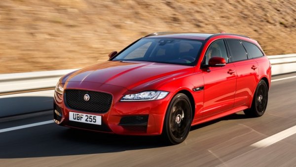 Само заради въвшния си вид тои автомобил заслужава място в гаража. А към него може да се прибавят практичност и добри динамични показалети. За съжаление, Jaguar не предлага като комби най-мощната версия - R, но с 2,0-литров бензинов или 3,0-литров дизелов двигател с 300 к.с. и в двата случая, със сигурност ще се чувствате като крал на пътя.

