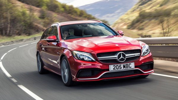 Mercedes-Benz успя да подобри рецептата за класическо комби и превърна този модел във високопроизводителен автомобил. Той е едно от доказателствата, че AMG е едно от най-добрите спортни подразделения на света.

В случая можете да вземете модела C63 Estate на базата на C-Class, като моторът му ще развива 469 к.с. При версията S мощността надхвърля 500 к.с., а ускорението от 0 до 100 км/ч отнема 4 секунди, така че кажете на всички в колата да си затегнат коланите.
