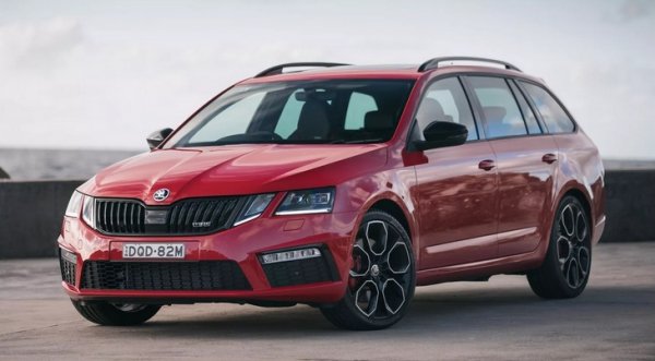 Skoda Octavia отдавна се и извоювала реномето на един от най-практичните автомобили на света, особено ако става дума за комбито. Като цяло този модел те може да се похвали с впечатляваща динамика и управление, има и изключения.

Точно такова е комбито vRS, което разчита на 2,0-литров бензинов мотор с 242 к.с. Ускорението от 0 до 100 км/ отнема 6,5 секунди. Има и по-практичен вариант - аналогична версия с 2,0-литров дизел. 
