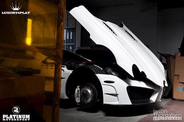 Най-бързият SLR на планетата - Mercedes-Benz McLaren SLR от Platinum Motorsport, Mansory Renovatio, RENNtech, MACarbon и Exotics Boutique