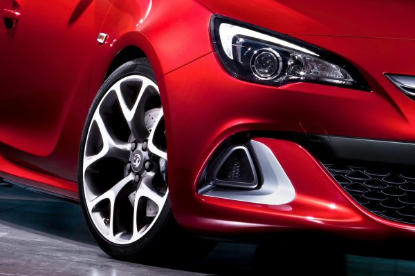 Opel Astra GTC OPC