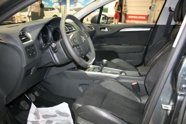 Автосалон София 2011