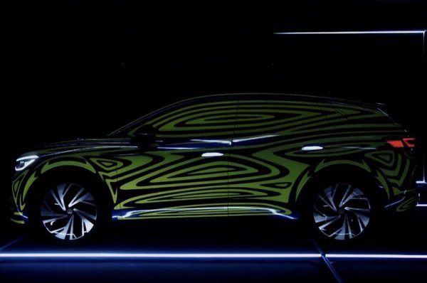 Германската компания се готви за много сериозна електрическа офанзива. Ключов в нея ще е серийният модел на базата на прототипа I.D. Crozz, който може би ще се казва ID.4. Този кросоувър е мислен най-вече за американския пазар и ще се предлага с предно или 4х4 задвижване, 62- или 82-киловатчасова батерия, и съответно между 330 и 470 км обхват.