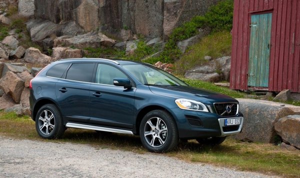Процент проблеми: 21,9%
Среден пробег: 194,000 км

Актуалното поколение на XC60 в един момент имаше такива проблеми с надеждността, че шефът на компанията трябваше да поднесе официални извинения на клиентите. Но първата генерация (2008&ndash;2016) се представя значитено по-добре според TUV. Слаби места са автоматичната трансмисия, непредсказуемите на моменти сензори на парктроника и бързо умиращите акумулатори. От двигателите най-много проблеми създава дизелът с 205 коня. Сервизни акции за сервото и за обтегача на веригата при петцилиндровия дизел. 
