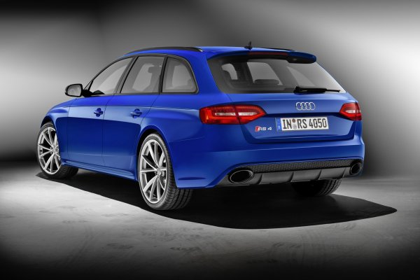 Audi RS4 Avant Nogaro