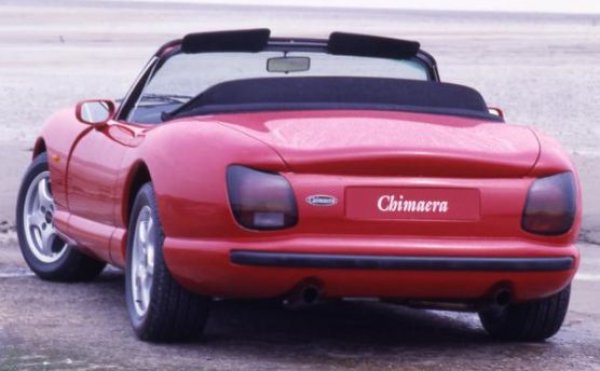 В TVR също решиха, че могат да използват чужда разработка за своя модел от 90-те години и  Chimaera получи светлините си от Ford Fiesta (Mk3), който е един от най-популярните автомобили във Великобритания по това време.
