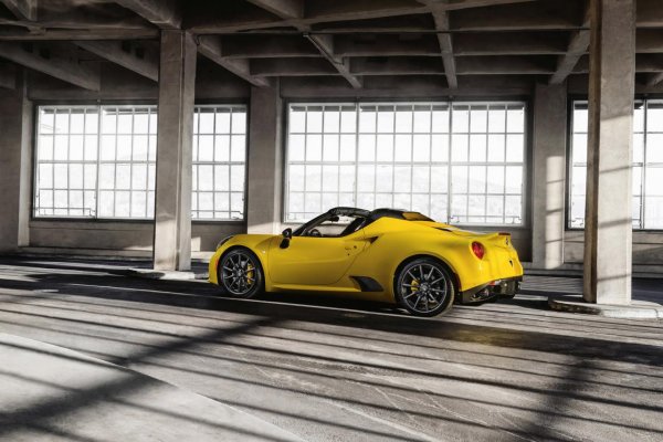 Alfa Romeo 4C Spider 